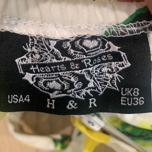 Hearts & Roses halter swing dress, lemon print, size 4 - Picture 8 of 9